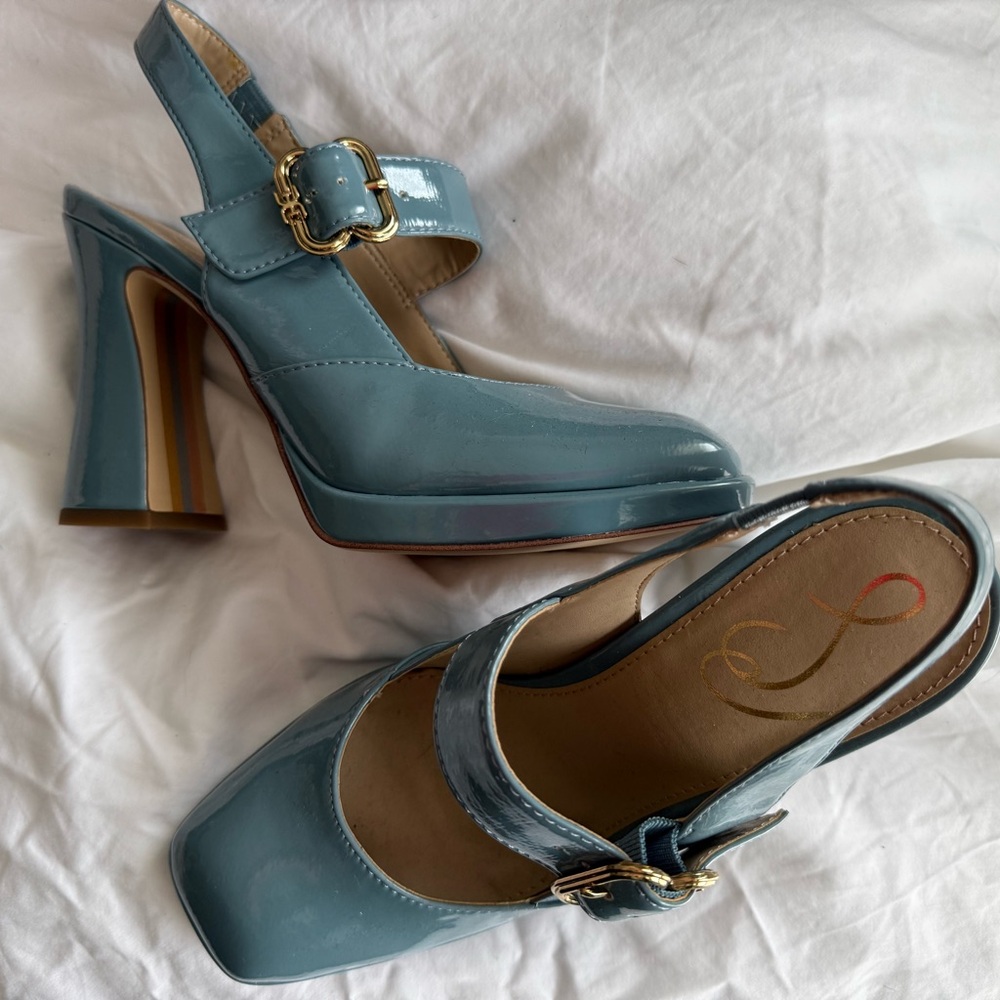 NWOT patent Blue Women's Platform Shoes